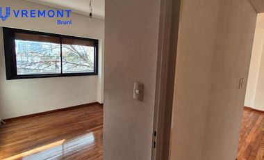 Oficina con palier privado al frente de 82m2