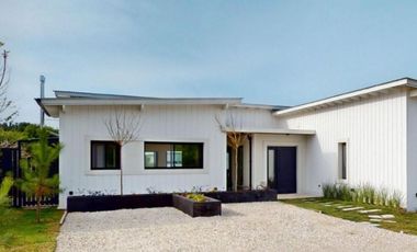 Casa en venta - 4 Dormitorios 4 Baños - 997,32Mts2 - Pinamar