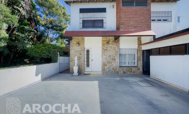 Casa en  venta, En Quilmes, lote propio, APTO CREDITO