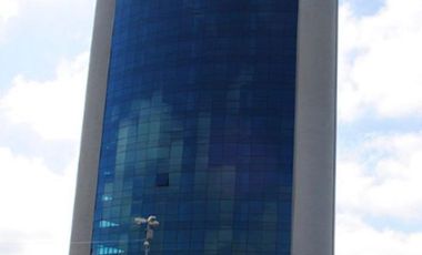 Alquiler Venta Oficina en Tigre- 450 m2 Torre de las Naciones