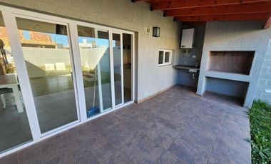 Dúplex en venta - 3 Dormitorios 3 Baños - Córdoba