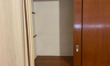 Luminoso Depto. 2 amb Edificio con Seguridad nocturna y encargado-Cerca de todo- Quilmes centro