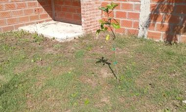 Casa en venta - 2 Dormitorios 1 Baño - Mar del Tuyú