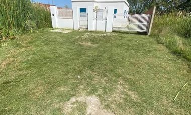 Casa en venta - 2 Dormitorios 1 Baño - Mar del Tuyú
