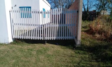 Casa en venta - 2 Dormitorios 1 Baño - Mar del Tuyú