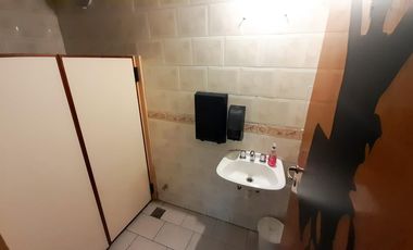 Alquiler de Local en Lanús Este 380 m2 en Esquina