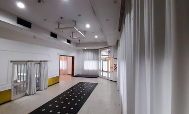 Alquiler de Local en Lanús Este 380 m2 en Esquina