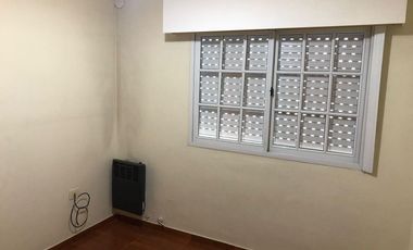 Departamento - 1 dormitorio -  2 1/2 ambientes - Alquila - Gabriel Suarez - Llavallol