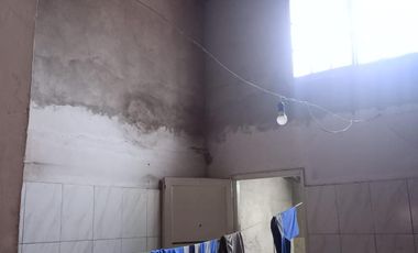 Casa a refaccionar en venta - 2 Dormitorios 2 Baños - 200Mts2 - Guernica