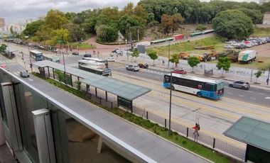 Oficina en  Av. Paseo Colon