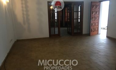 Casa en alquiler, Aguado N°233, Escobar