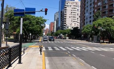 Exclusivo semipiso de oficina en Alquiler, con Balcón y Cochera - Núñez