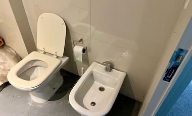 Exclusivo semipiso de oficina en Alquiler, con Balcón y Cochera - Núñez