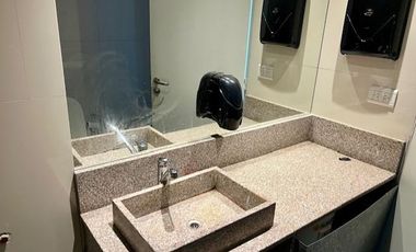 Exclusivo semipiso de oficina en Alquiler, con Balcón y Cochera - Núñez