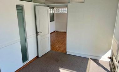 Exclusivo semipiso de oficina en Alquiler, con Balcón y Cochera - Núñez