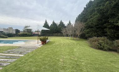 Casa de 4 Amb. sobre terreno de 3700m2 a la venta en Cañuelas