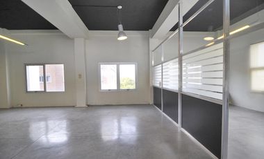 Oficinas en alquiler en Beccar - Centro Uruguay Norte -  6 cocheras