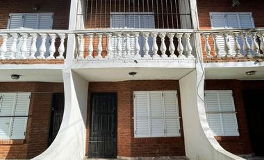 Triplex en venta - 3 Dormitorios 2 Baños - Cochera - 70Mts2 - Mar del Tuyú