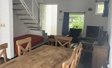 Casa-Dúplex en  calle 98 entre 23 y 25