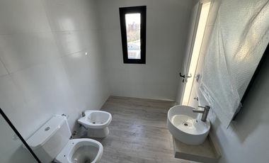 Venta Departamento en Duplex 4 ambientes con Terraza en  Tigre