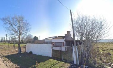 Casa en venta - 2 Dormitorios 1 Baño - 80mts2 - Miramar