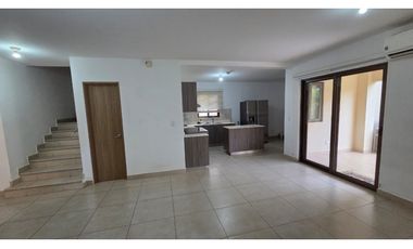 CASA EN VENTA WOODLANDS PANAMA PACIFICO