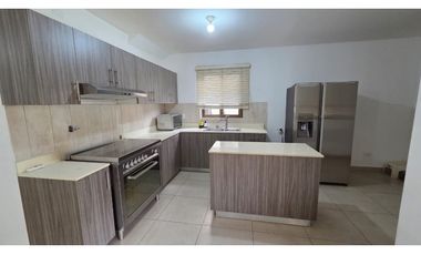 CASA EN VENTA WOODLANDS PANAMA PACIFICO