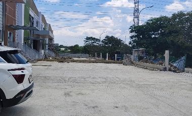 Gudang Luas 2000 sd 4000 disewakan  di Delta silicon 5
