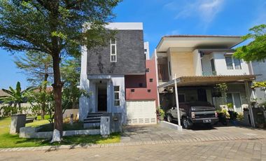 Rumah Kahuripan siap huni posisi hook sebelah fasum taman lokasi pusat kota