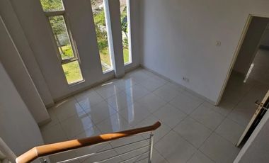 Rumah Kahuripan siap huni posisi hook sebelah fasum taman lokasi pusat kota