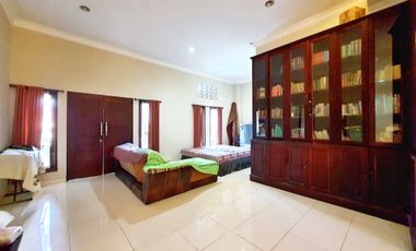 Dijual Rumah Mewah, Lokasi Strategis 5 Menit ke kampus UII, Amikom, UPN dan Pakuwon Mall.