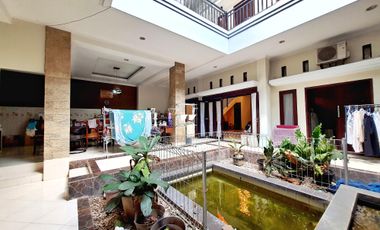 Dijual Rumah Mewah, Lokasi Strategis 5 Menit ke kampus UII, Amikom, UPN dan Pakuwon Mall.