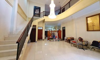 Dijual Rumah Mewah, Lokasi Strategis 5 Menit ke kampus UII, Amikom, UPN dan Pakuwon Mall.