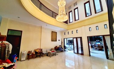 Dijual Rumah Mewah, Lokasi Strategis 5 Menit ke kampus UII, Amikom, UPN dan Pakuwon Mall.