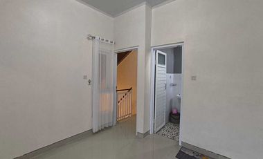 Rumah Baru Full Furnish Disewakan