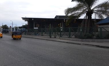 Local Comercial Av Las Esclusas Sur de Guayaquil  SanS