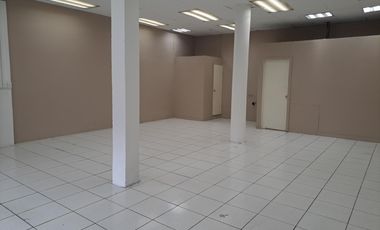 Local Comercial Av Las Esclusas Sur de Guayaquil  SanS