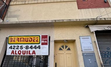 Departamento Tipo Casa en alquiler en Lanus Este