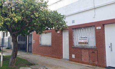 Casa PH en alquiler en Caseros