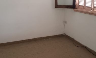 Casa PH en alquiler en Caseros