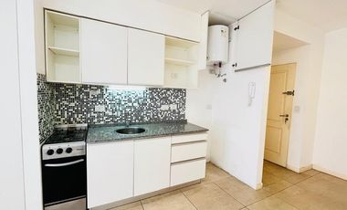 ALQUILER MONOAMBIENTE CON COCHERA ALMAGRO