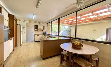 Casa en Venta en Parque Antonio Rabat