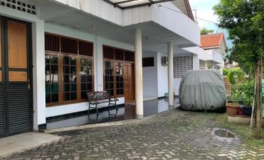 Rumah di Anggrek Karet Belakang Setiabudi Luas 348m