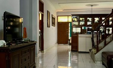 Rumah di Anggrek Karet Belakang Setiabudi Luas 348m