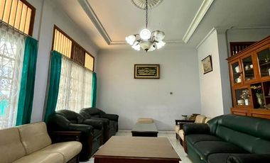 Rumah di Anggrek Karet Belakang Setiabudi Luas 348m