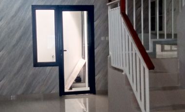 DI JUAL RUMAH 2 LANTAI STRATEGIS DEKAT BPOM JAKARTA PUSAT