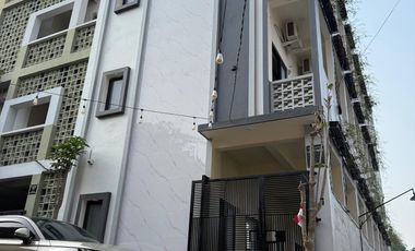 DIJUAL RUMAH KOST SEGITIGA EMAS BANYAK KAMAR AUTO PILOT KOTA MALANG JUAL CEPAT BUTUH UANG BU