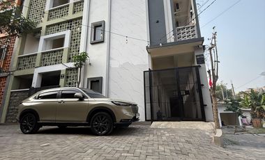 DIJUAL RUMAH KOST SEGITIGA EMAS BANYAK KAMAR AUTO PILOT KOTA MALANG JUAL CEPAT BUTUH UANG BU