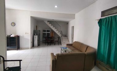 DISEWAKAN RUMAH NGINDEN INTAN