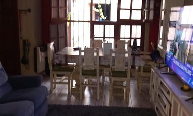 PH en venta - 4 Dormitorios 2 Baños - Ituzaingó